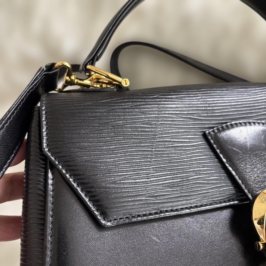 Valentino Garavani Hand Shoulder Bag Tote Purse Leather Black Authentic