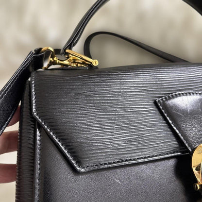 Valentino Garavani Hand Shoulder Bag Tote Purse Leather Black Authentic