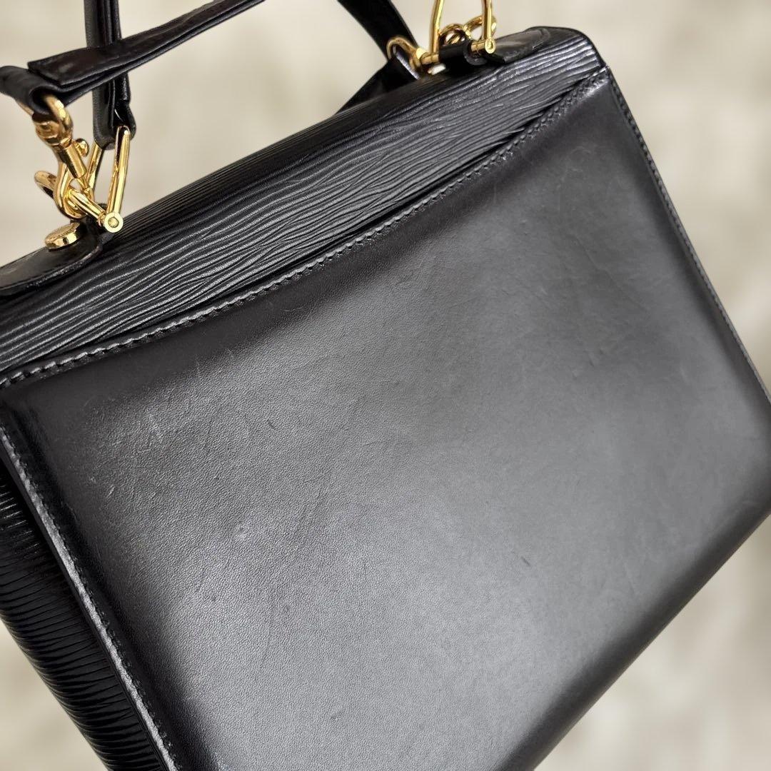 Valentino Garavani Hand Shoulder Bag Tote Purse Leather Black Authentic