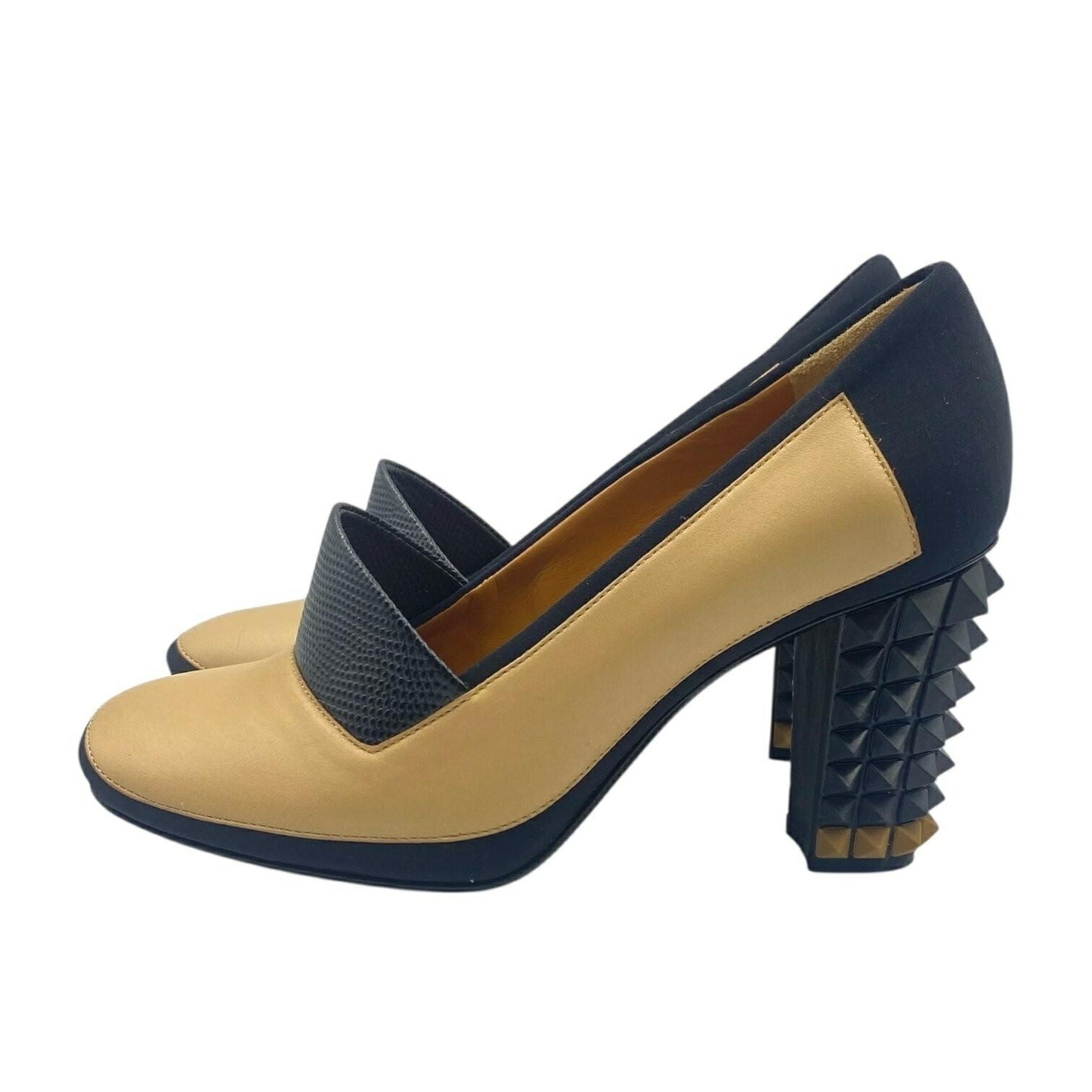 FENDI Shoes Pumps Heel EU 37 US 7 Leather Beige Black Authentic