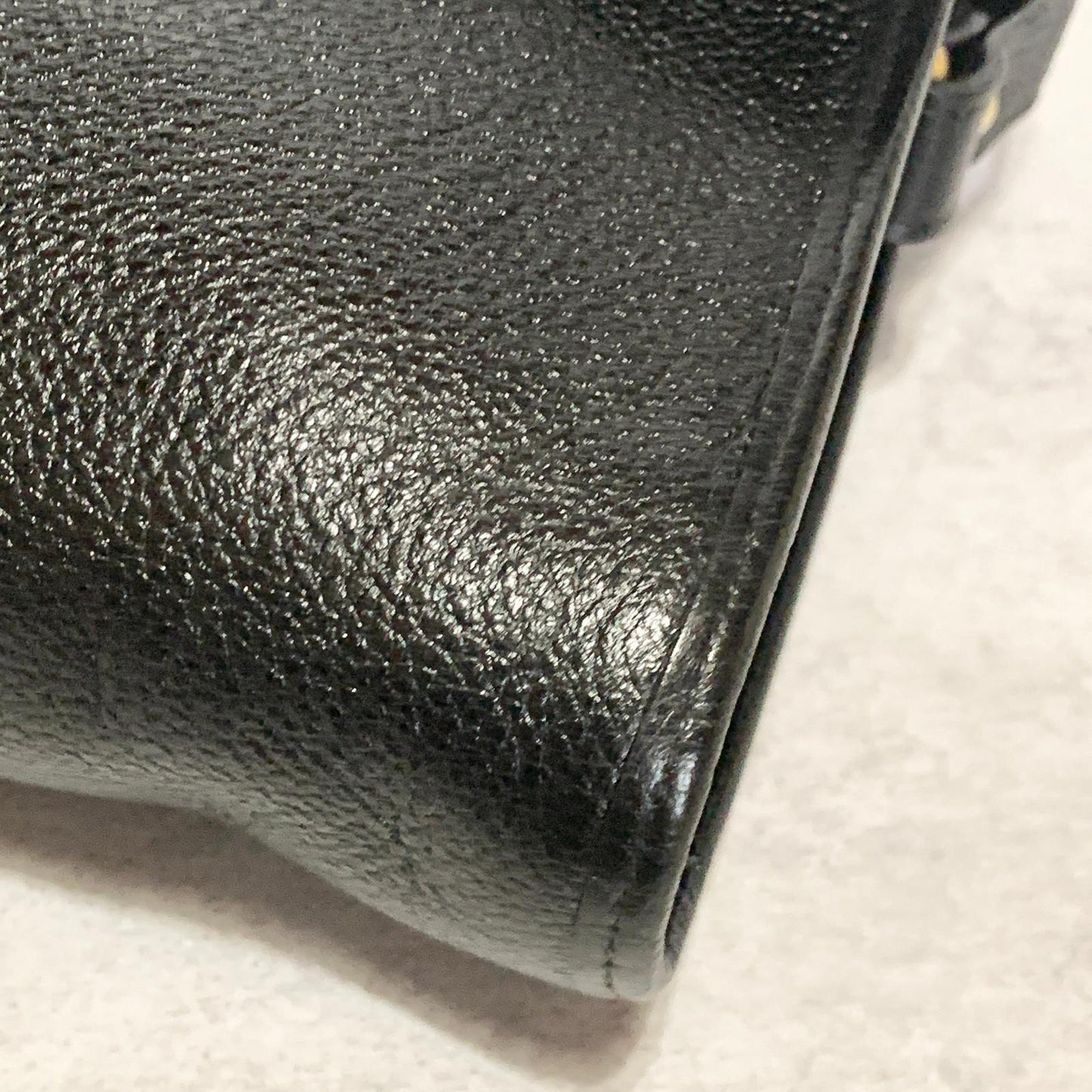 Saint Laurent Bag Cassandra YSL Shoulder Purse Leather Black Gold Authentic