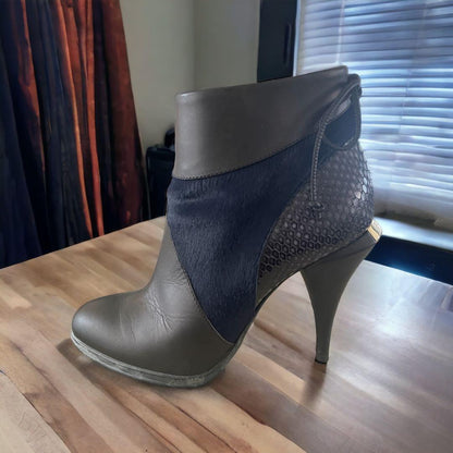 FENDI Short Boots Shoes EU 36.5 US 6.5 Leather Black Authentic