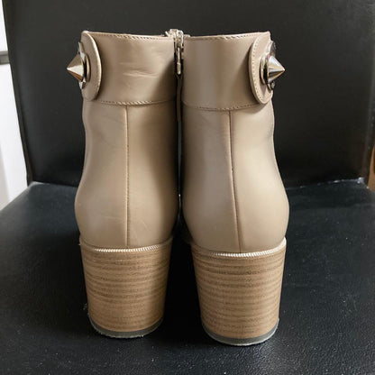 FENDI Short Boots Shoes EU 36 US 6 Leather Beige Authentic