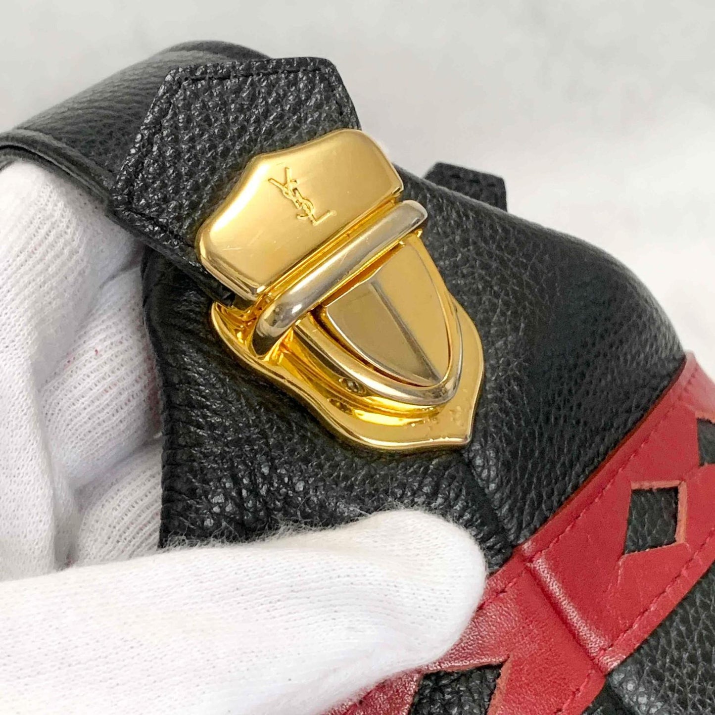 Saint Laurent Vanity Bag Logo YSL Black Red Authentic Leather Vintage