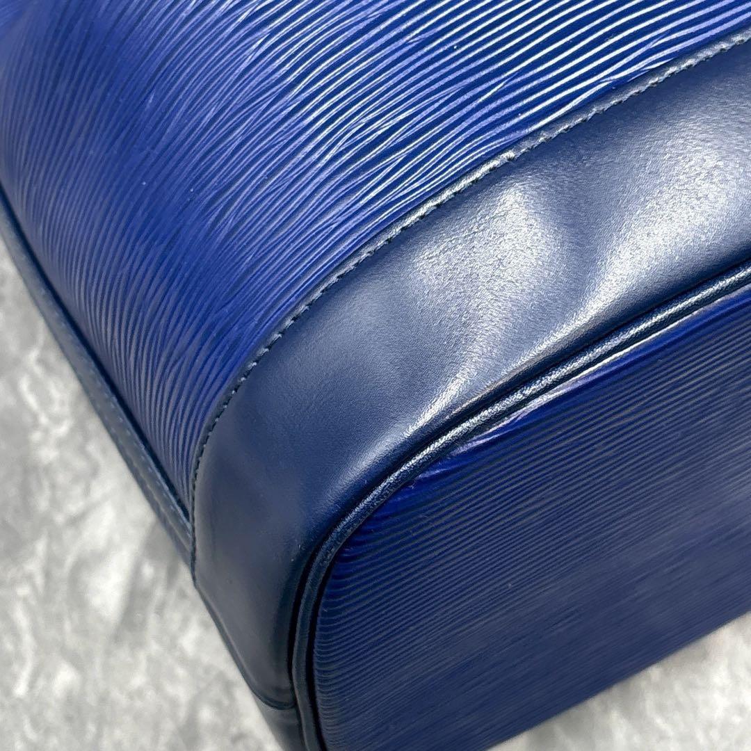 Valentino Garavani Shoulder Bag Purse Logo Blue Authentic