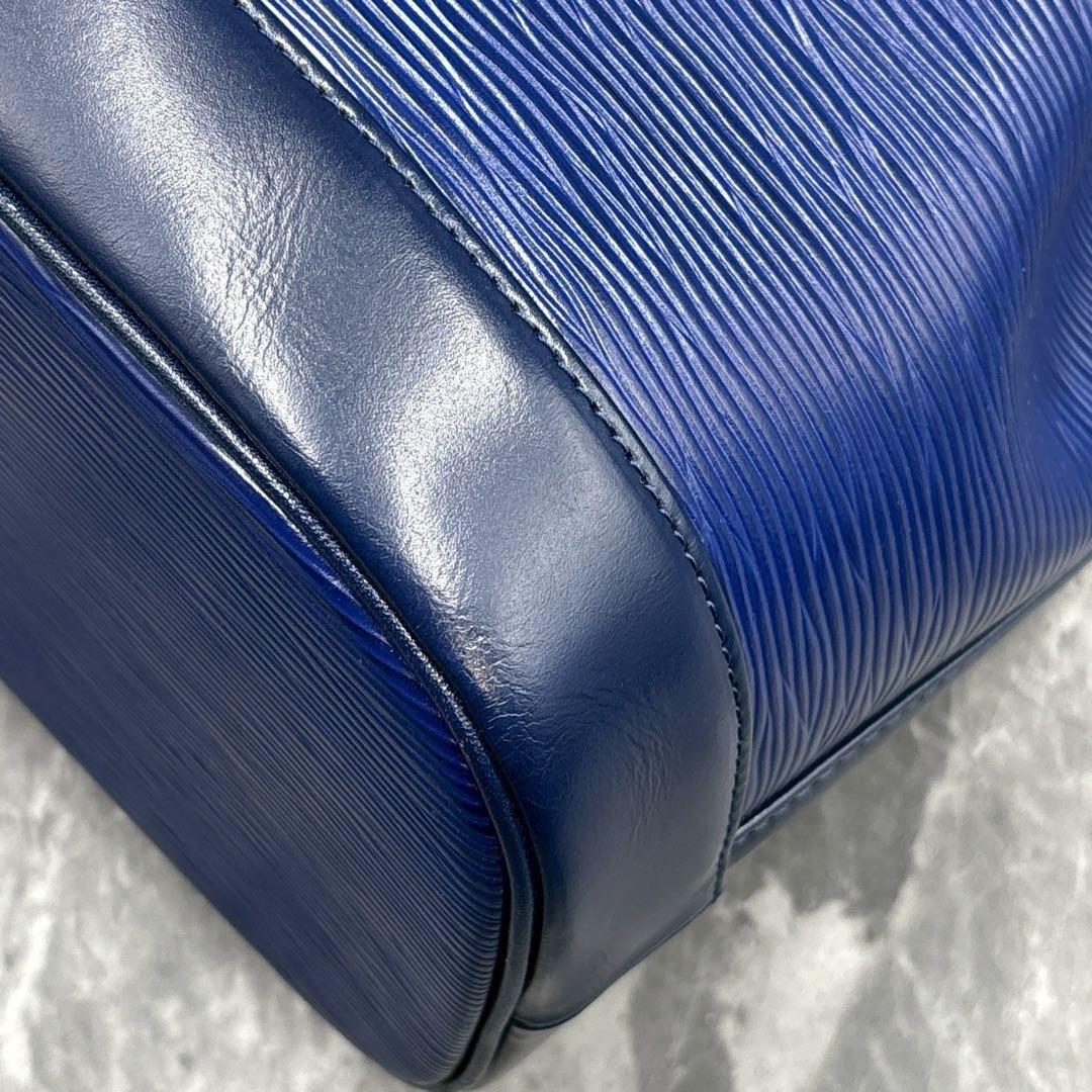 Valentino Garavani Shoulder Bag Purse Logo Blue Authentic