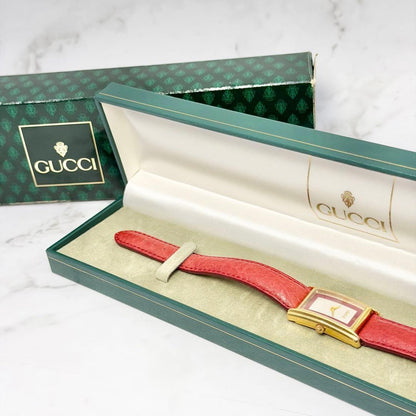 GUCCI 2600L Quartz Watch Wristwatch Gold Red Women's Authentic