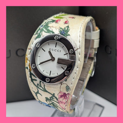 GUCCI 104 Quartz Watch Wristwatch White Silver Floral pattern Women's Authentic