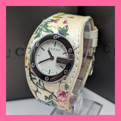 GUCCI 104 Quartz Watch Wristwatch White Silver Floral pattern Women's Authentic