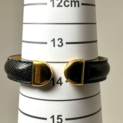 GUCCI 6600L Quartz Watch Wristwatch Gold White Women's Authentic