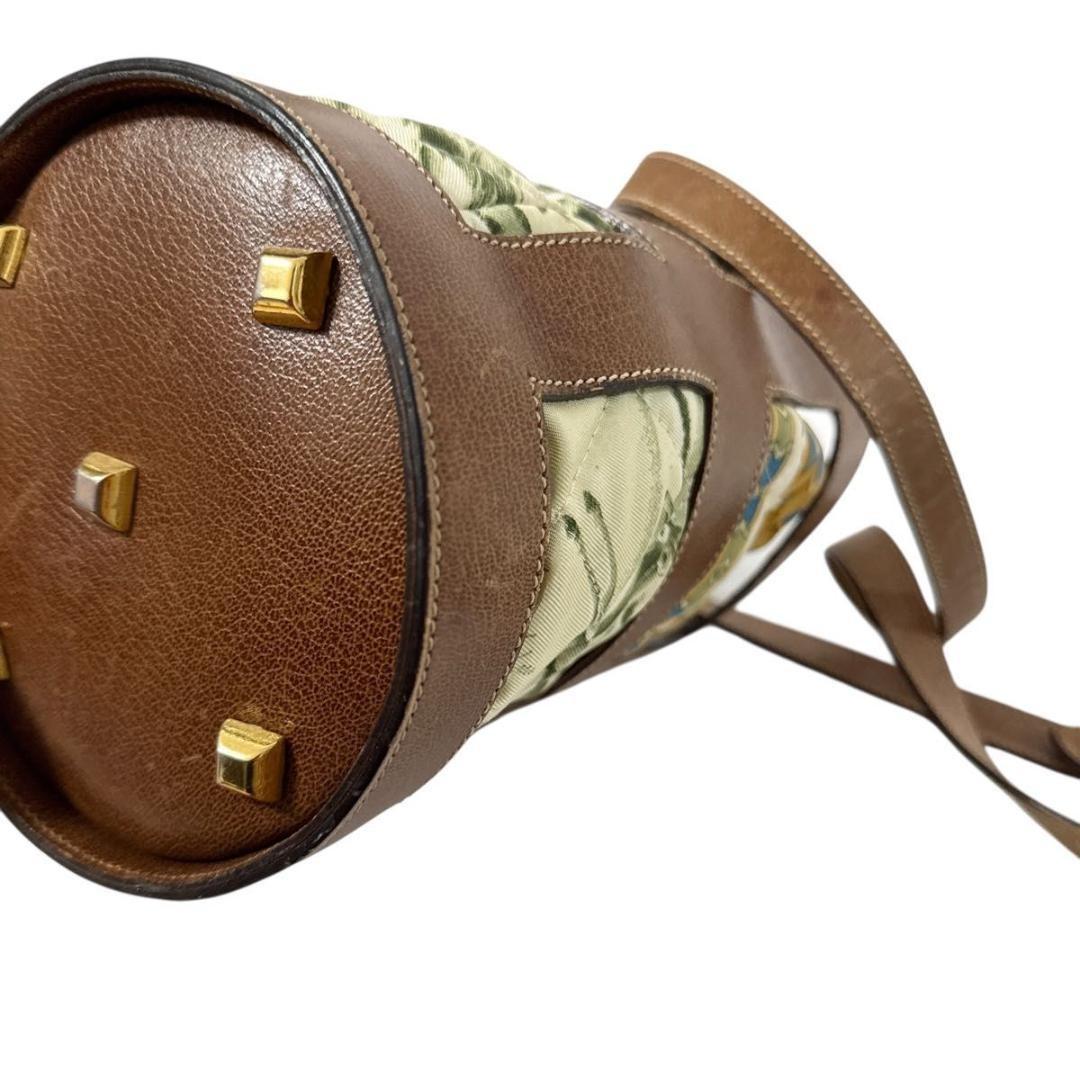 Salvatore Ferragamo Shoulder Bag Purse Leather Brown Off White Authentic