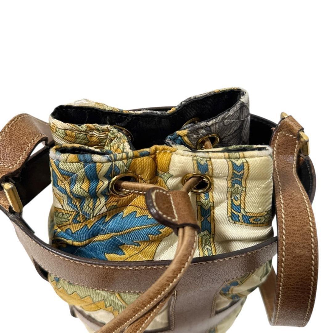 Salvatore Ferragamo Shoulder Bag Purse Leather Brown Off White Authentic