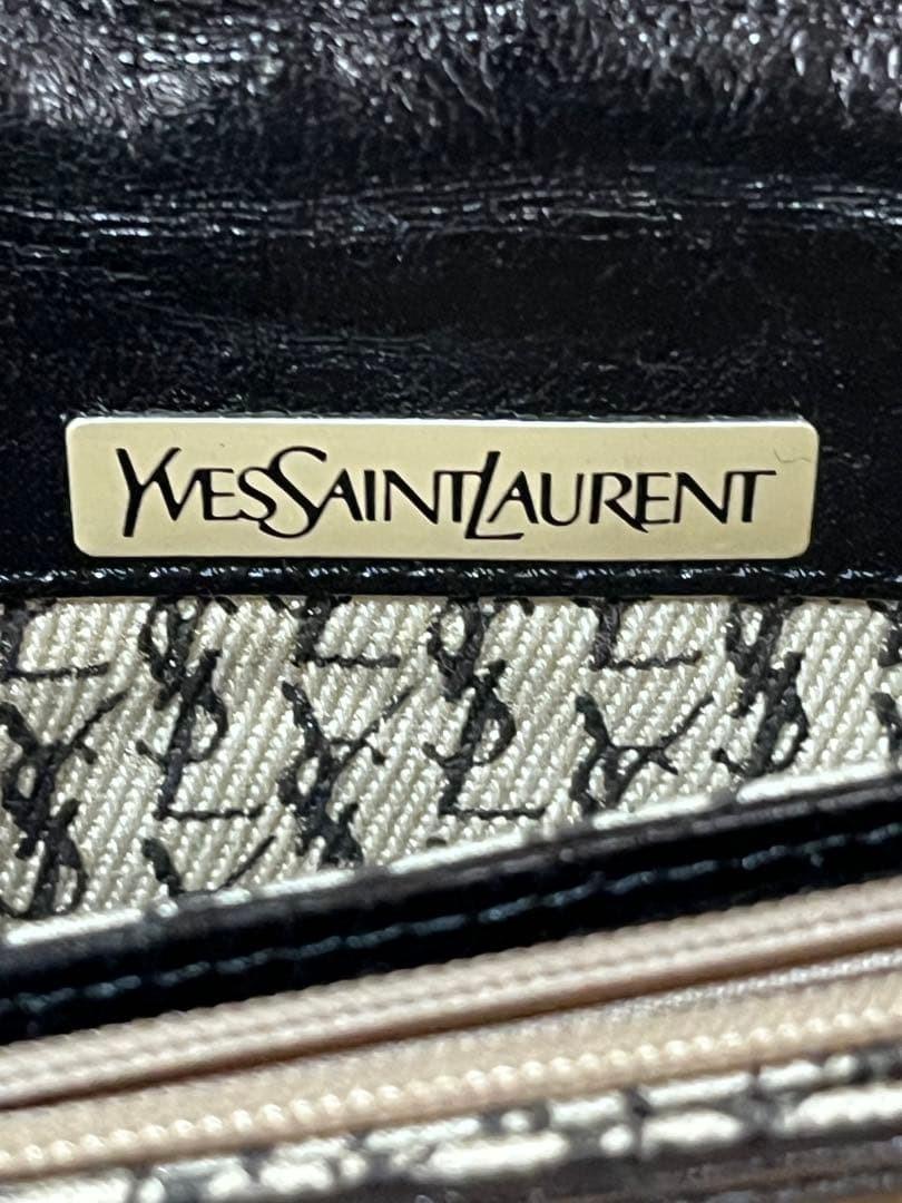 Saint Laurent Clutch Bag Second Bag V stitch Leather Black Authentic