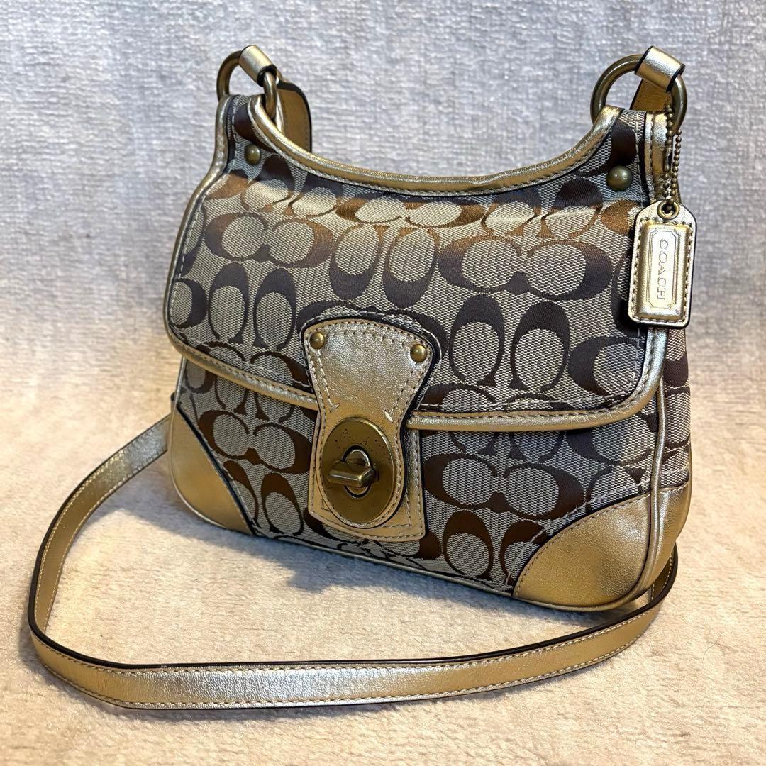 COACH Shoulder Bag Purse Signature Turn Lock Gold Authentic