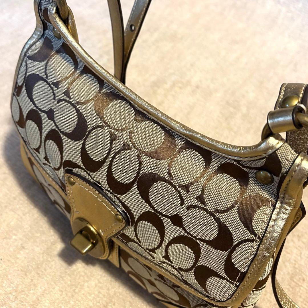 COACH Shoulder Bag Purse Signature Turn Lock Gold Authentic