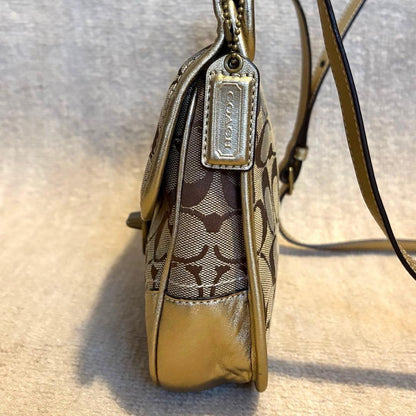COACH Shoulder Bag Purse Signature Turn Lock Gold Authentic