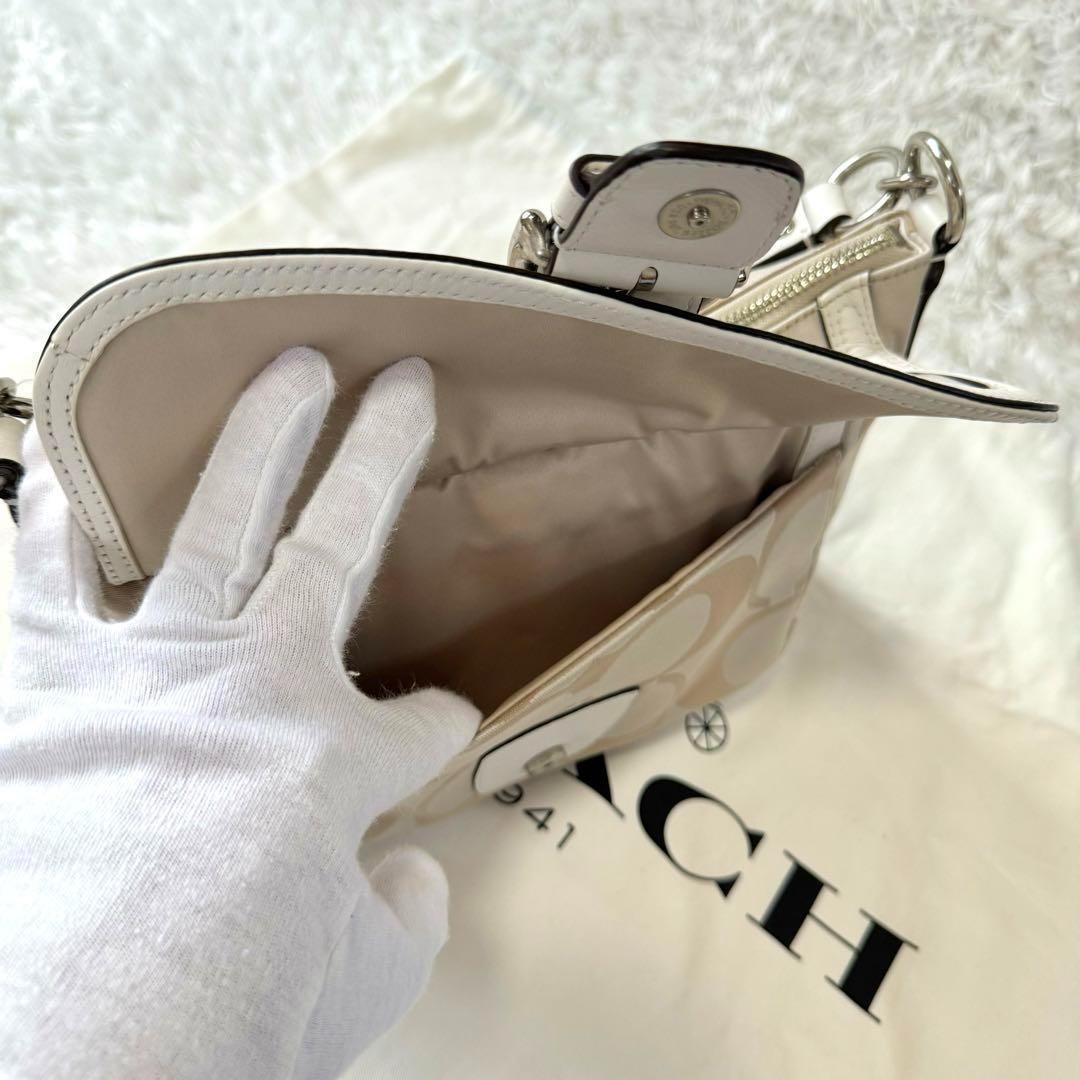 COACH Hand Shoulder Bag Tote Purse 2way Signature Leather Beige White Silver