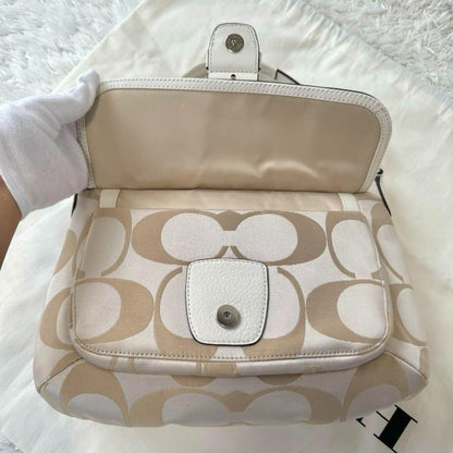 COACH Hand Shoulder Bag Tote Purse 2way Signature Leather Beige White Silver