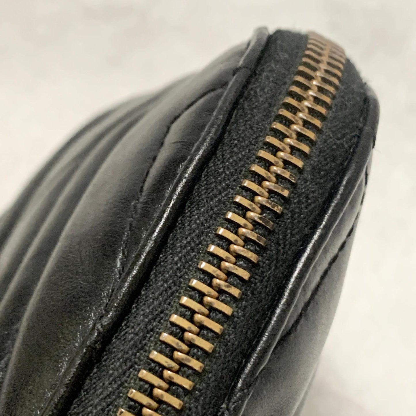 GUCCI Cosmetic Pouch GG Marmont Quilted Purse Leather Black Used Authentic